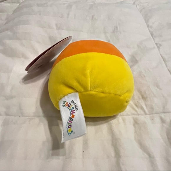 Cannon the Candy Corn Halloween Squishmallow S4 #179 | SQUISHDATE 12.10.2018 - Picture 2 of 4